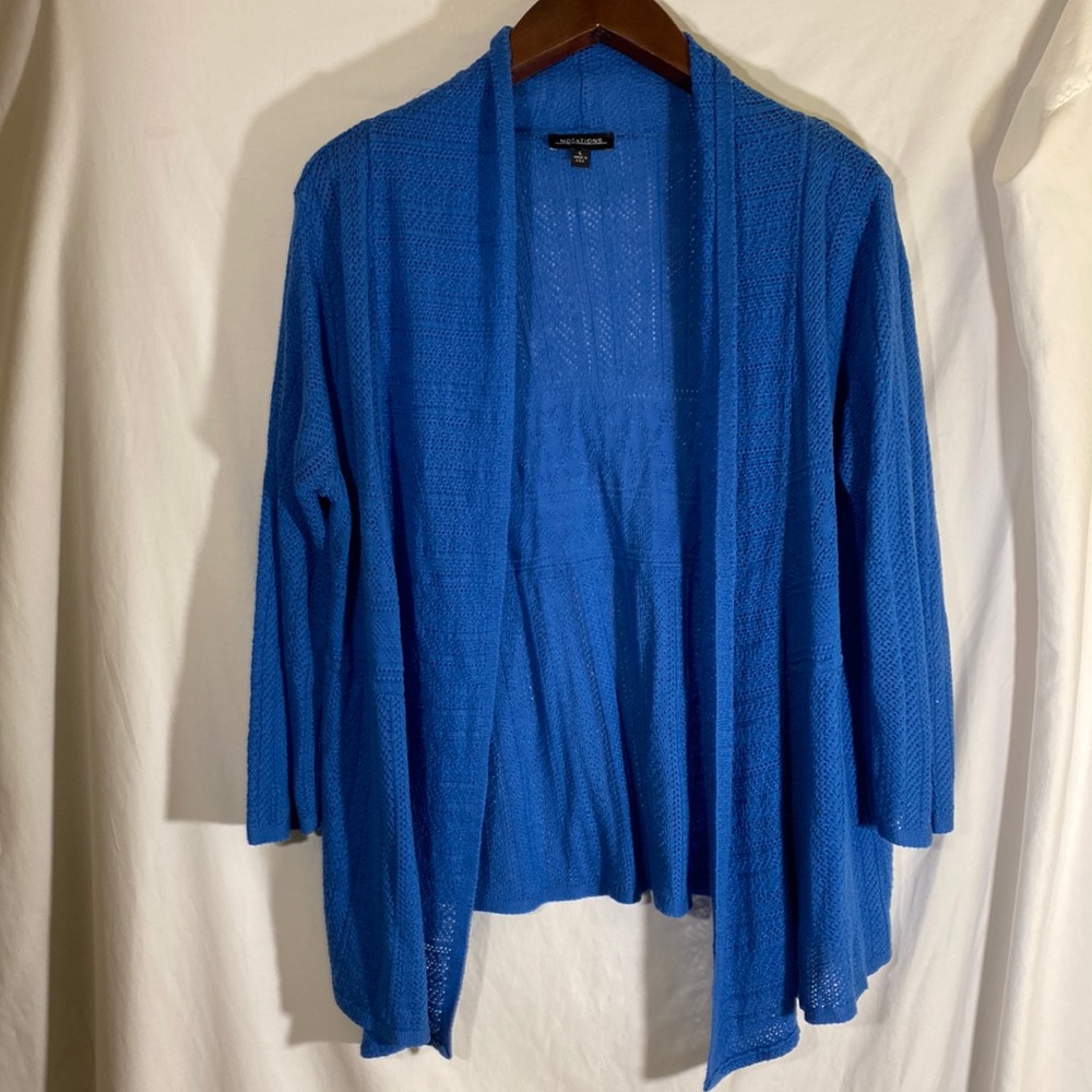 Notations woman’s sweater top size L.